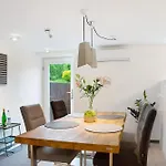 Schoenauer Hof - Lux *
